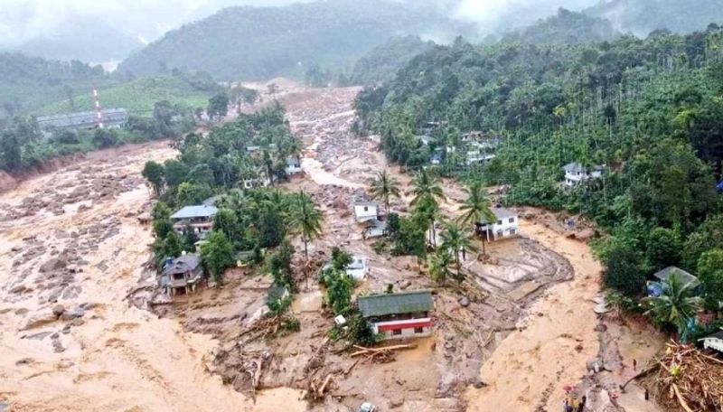 Karnataka origin 2 dies and 4 missing in wayanad landslide in kerala grg 