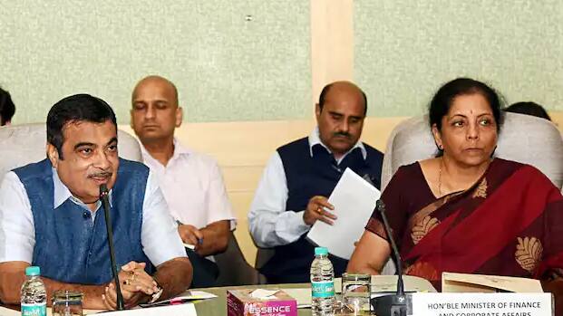 nitin gadkari and nirmala sitharaman