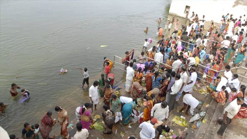 Cauvery river floods..Aadi amavasai, Aadi perukku Prohibition to swim in the river tvk