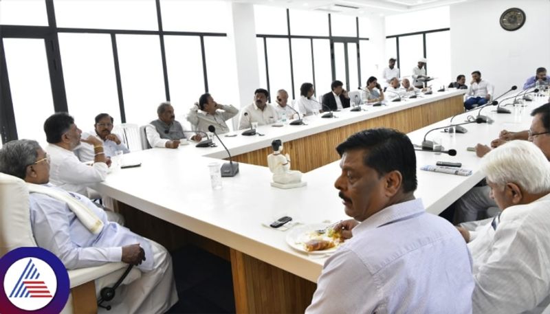 CM Siddaramaiah Prosecution Notice