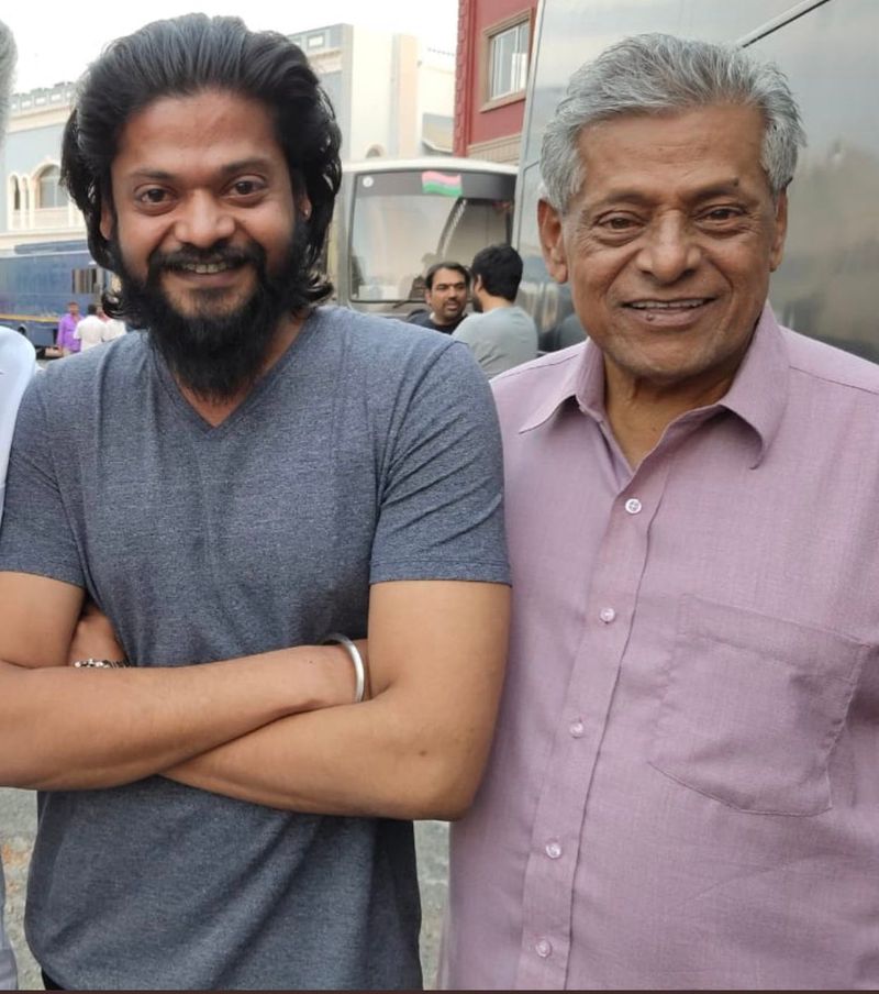 Delhi Ganesh sathabhishekam: நடிகர் டெல்லி கணேஷுக்கு நடந்த சதாபிஷேகம் வைரலாகும் போட்டோஸ்!
