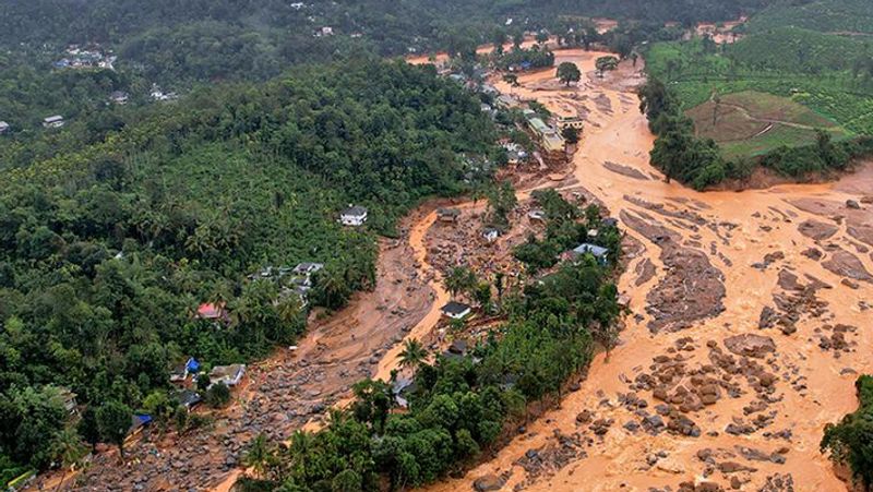 kodagu four youths team express their operation experience in wayanad landslide in kerala grg 