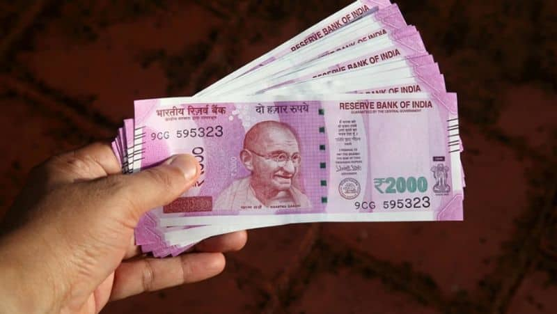 The History and Demonetization of 5000 and 10000 Notes in India sns