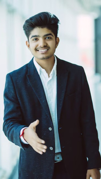 <p>ऑफिसियल नोटिफिकेशन के मुताबिक मेन एग्जाम दिसंबर 2024 के लिए निर्धारित है, जिसके हॉल टिकट उसी महीने जारी किए जाएंगे।</p>
