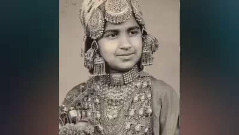 Sarathkumar wife Radhika rare unseen childhood photo viral gan