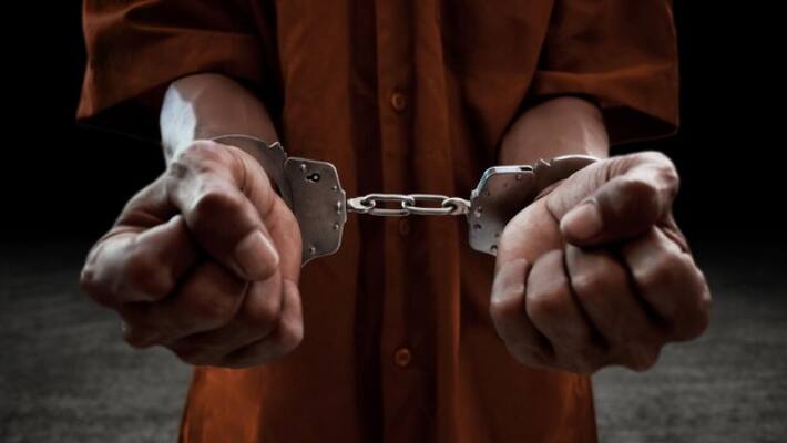  ARREST12
