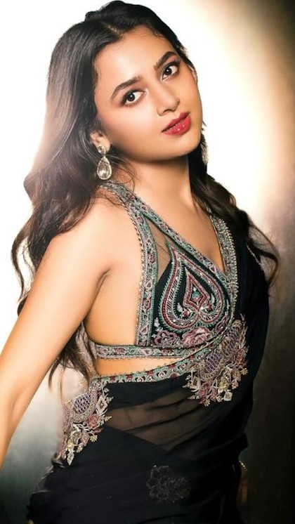 फेस्टिव सीजन में दिखेंगी अप्सरा,पहनें Blouse Designs के न्यू ट्रेंड