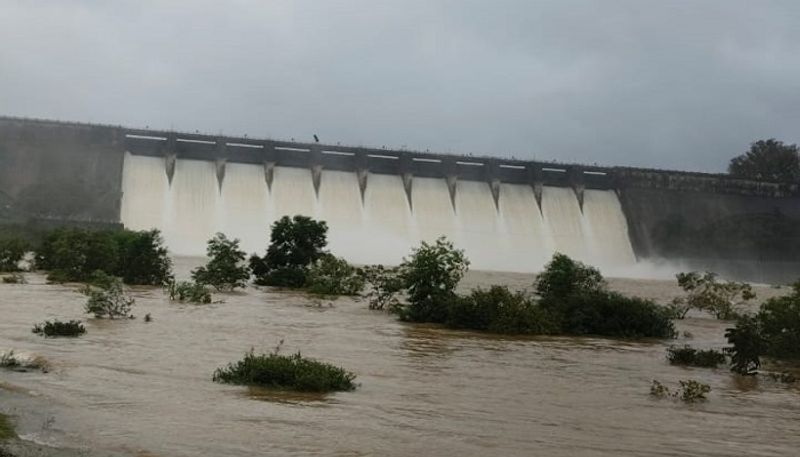 Linganamakki dam filled for 21st time at Sagar in Shivamogga grg 