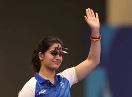 Manu Bhaker: తృటిలో ఒలింపిక్స్ మూడో మెడ‌ల్ మిస్సైన మ‌ను భాకర్.. 