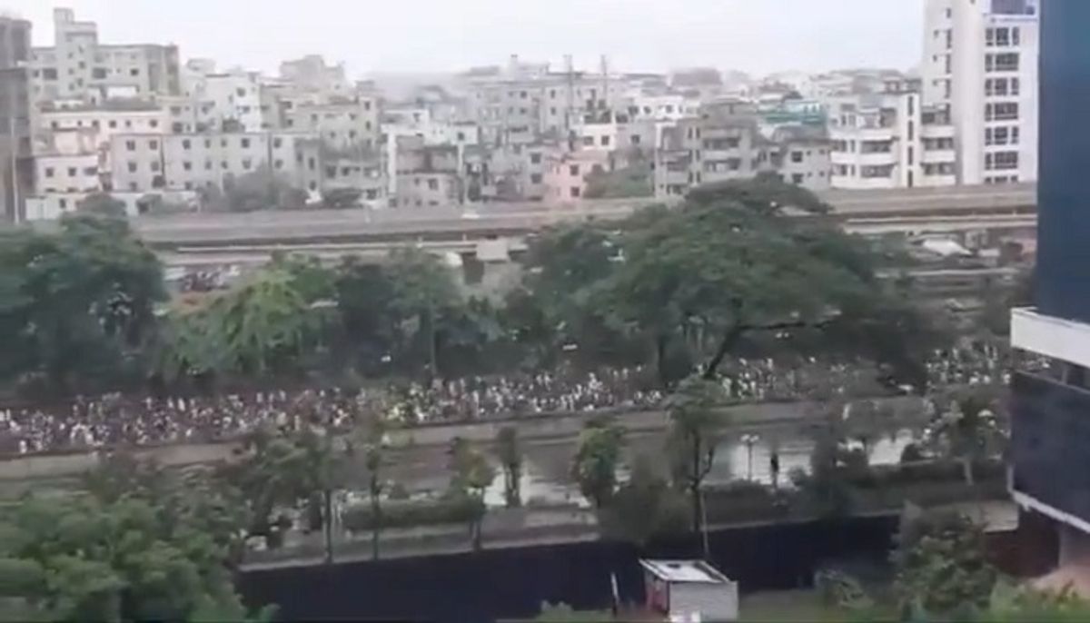 Bangladesh rejoices: Lakhs celebrate Sheikh Hasina's resignation (WATCH) AJR