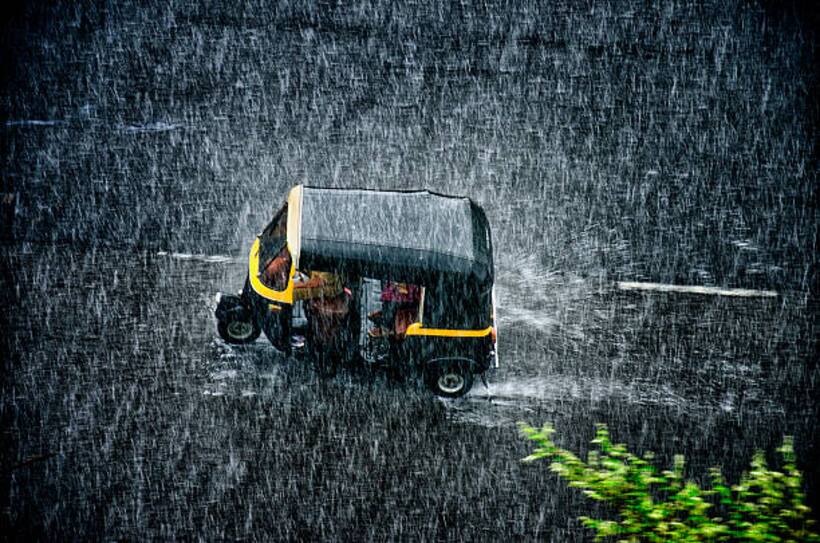 Kerala: Heavy rainfall expected in several parts of state today; IMD sounds orange alert in 4 districts