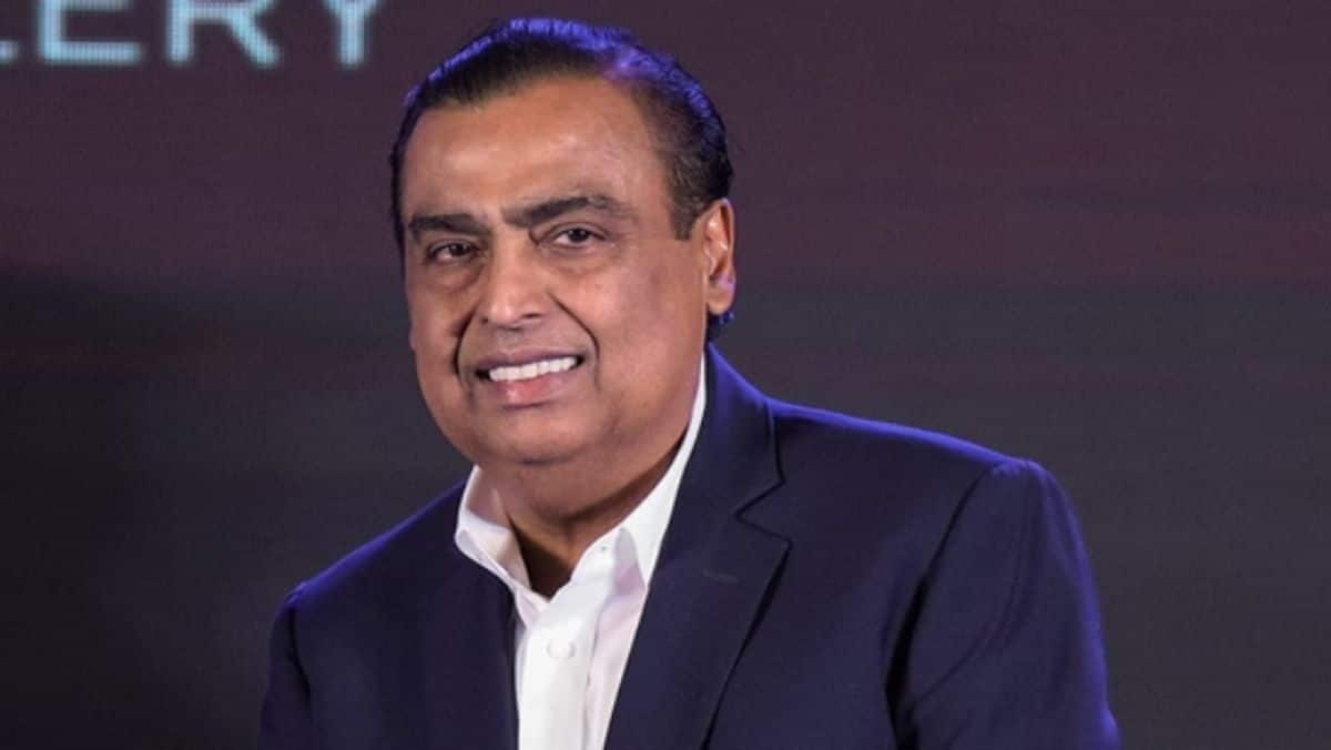 Mukesh Ambani to invest rs 65000 crore in Andhra Pradesh create 2 5 lakh jobs ckm