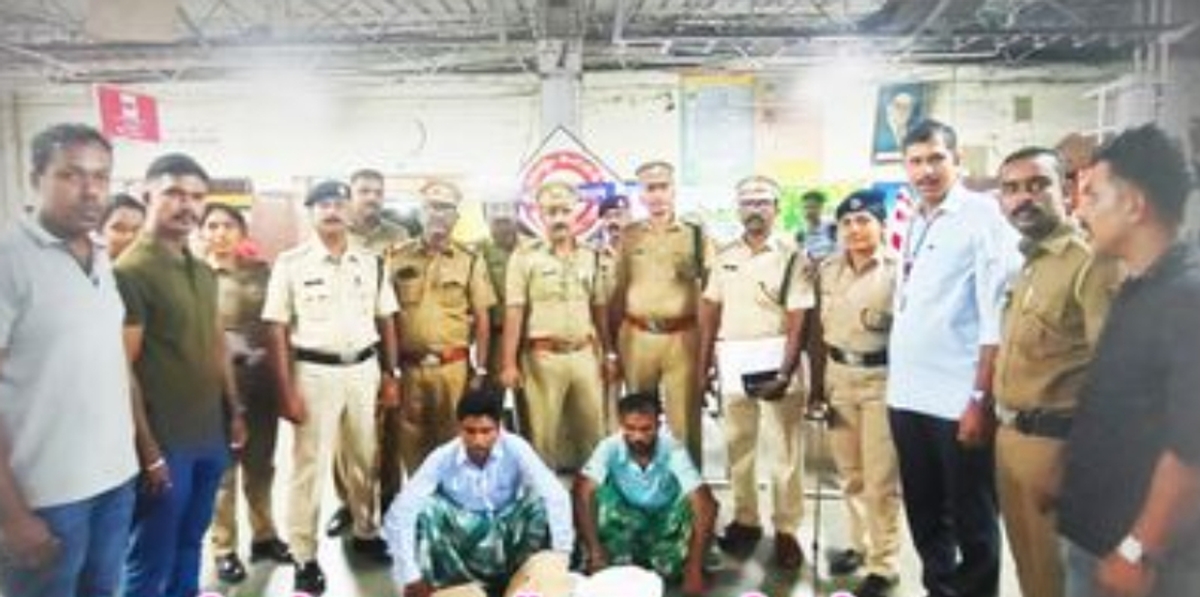 9.5 kg Ganja seized from Kollam railway station platform