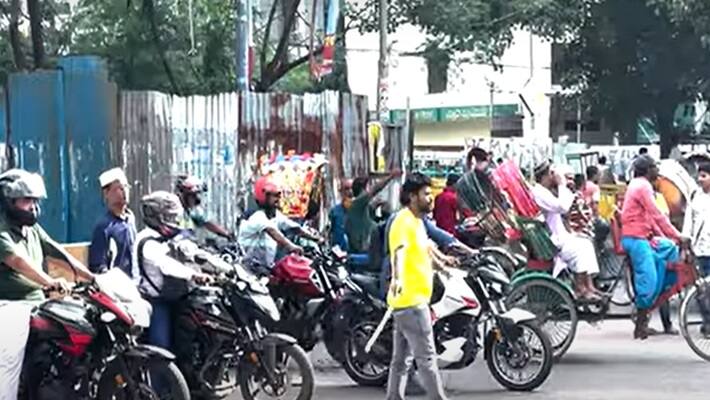 Bangladesh Students managing traffic