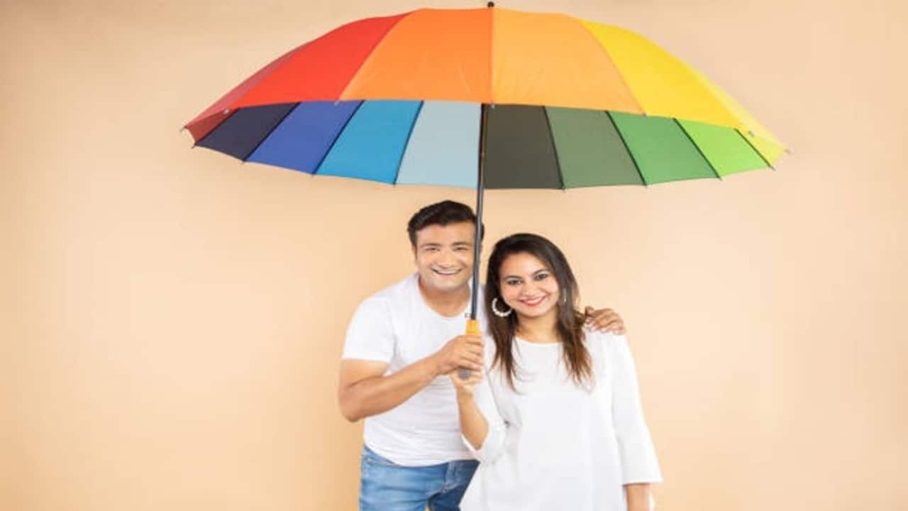 LIC की इन पॉलिसियों में इंश्योर्ड पर्सन को मिलेगा कितना बेनीफिट? LIC की इन पॉलिसियों में इंश्योर्ड पर्सन को मिलेगा कितना बेनीफिट?