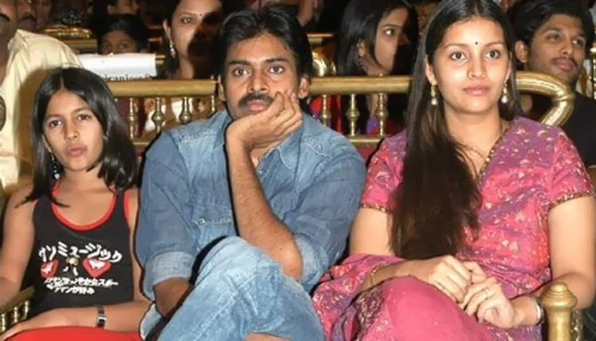 Throwback Photo of Pawan Kalyan with Ex-Wife Renu Desai and Young Niharika Surfaces Online JMS