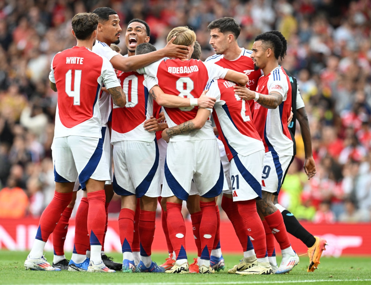 football Arsenal begin 2024-25 Premier League season with a comprehensive 2-0 win over Wolves scr