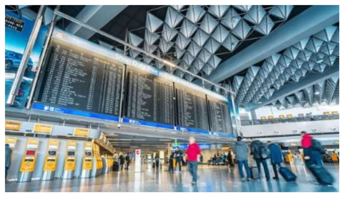 power supply cut overnight by a rodent at Frankfurt Airport