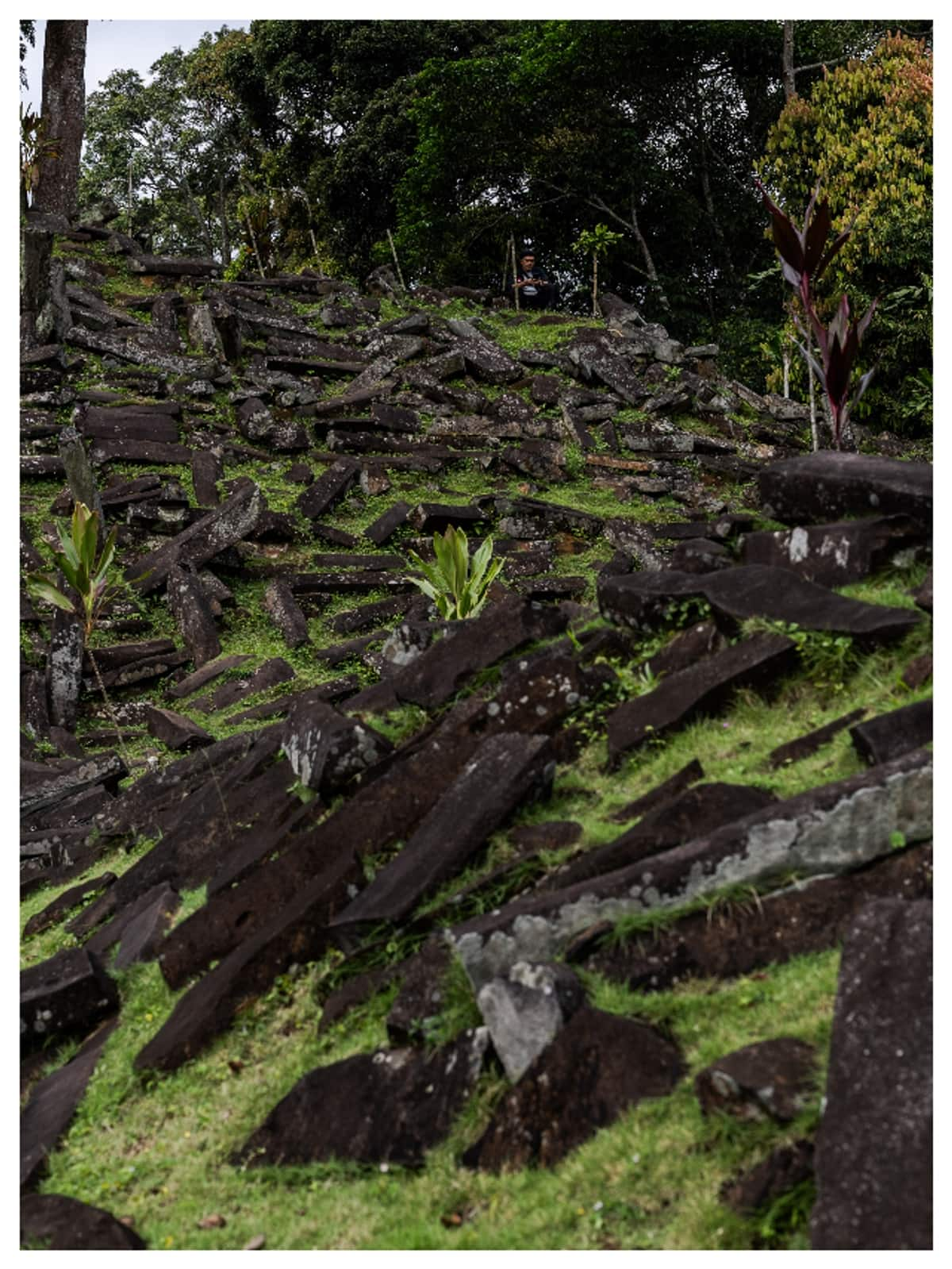 All you needs to knows about Gunung Padang the oldest pyramid on earth