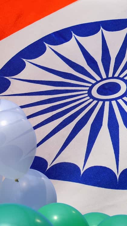 <p>भारत ने 15 अगस्त 1947 को अंग्रेजों की गुलामी से मुक्ति पाई थी। स्वतंत्रता दिवस पर देश में विशेष समारोह आयोजित किए जाते हैं।</p>
