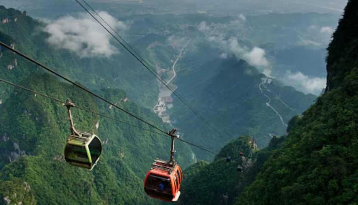 Karnataka Cable cars to be installed at Madhugiri hills near Tumakuru by 2025 vkp