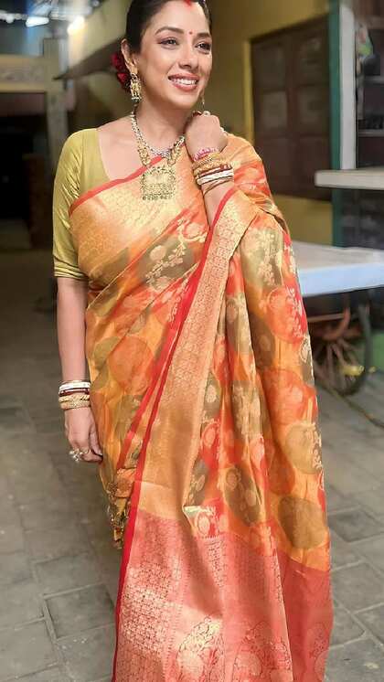 जरी वर्क सिल्क साड़ी