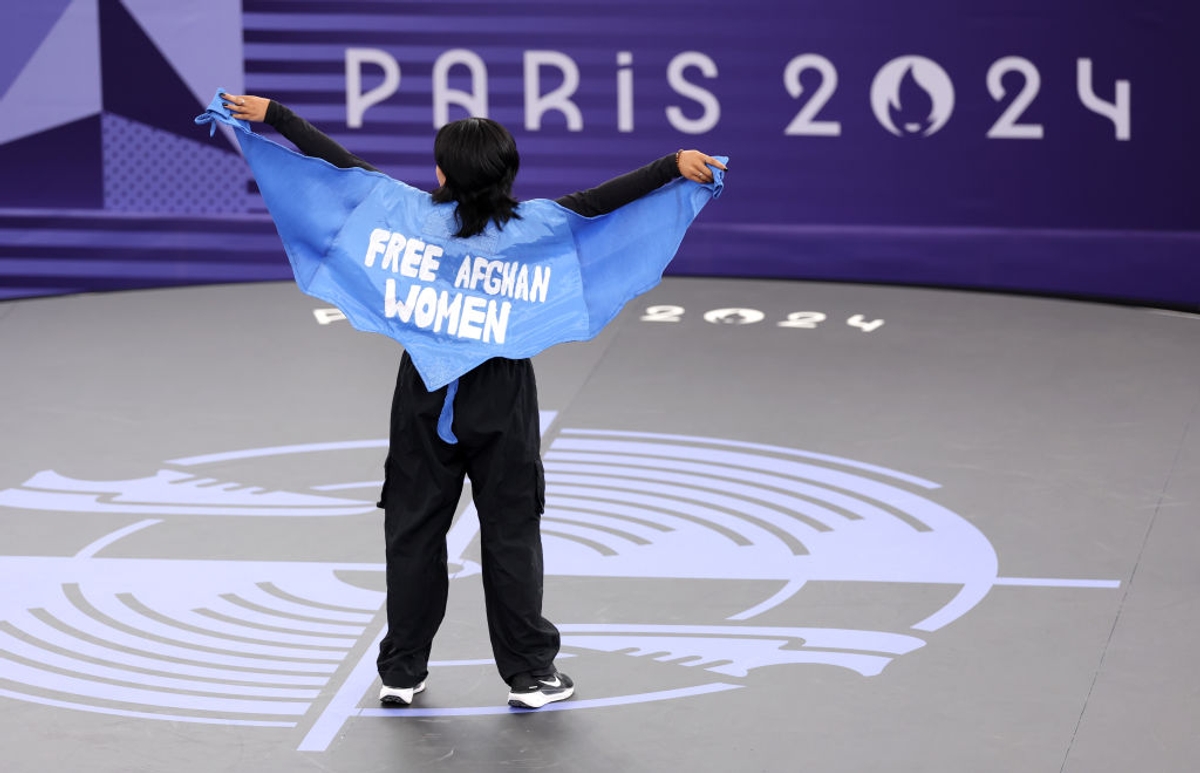 Afghan refugee breaker disqualified for wearing Free Afghan Women cape at Paris Olympics 2024 kvn