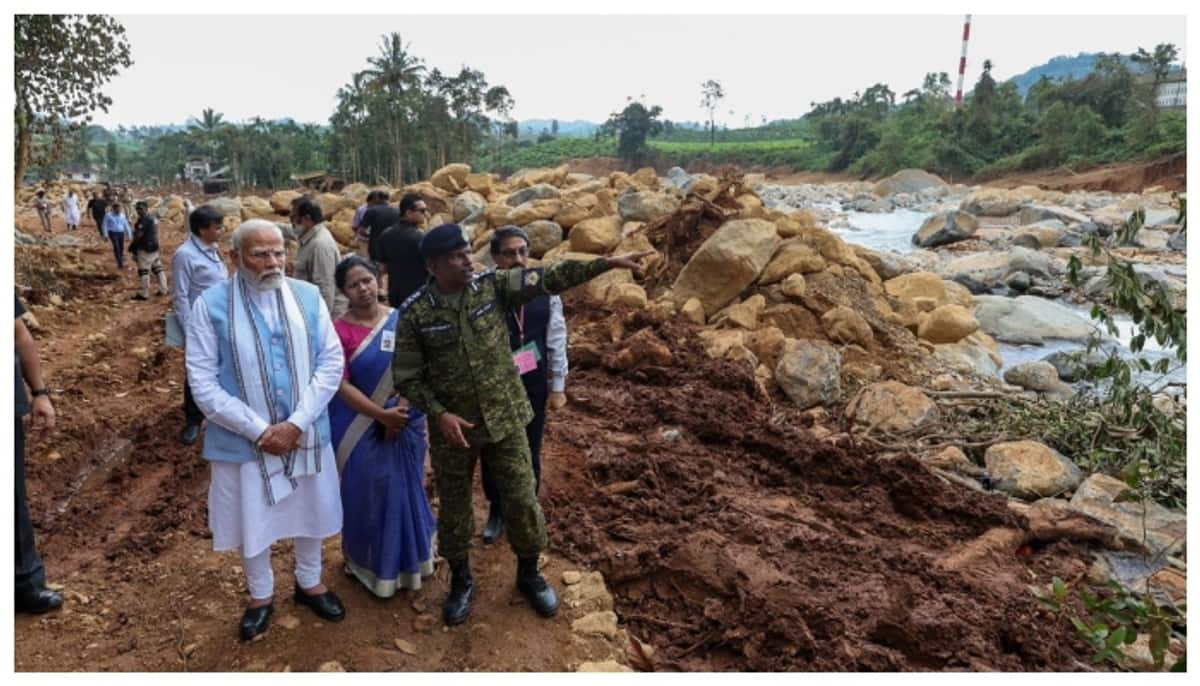 photo gallery of Prime Minister's visit to Wayanad landslide disaster 