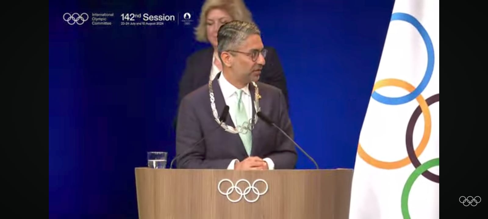 abhinav bindra honored with olympic order at IOC