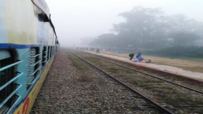 Uttar Pradesh news: 12 passengers jump out of train in panic as men operate fire extinguisher AJR