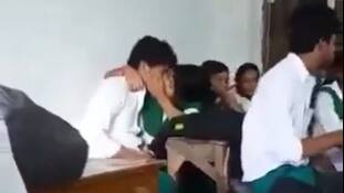 scene of two students kissing while sitting in the classroom is viral on social media watch the video bsm