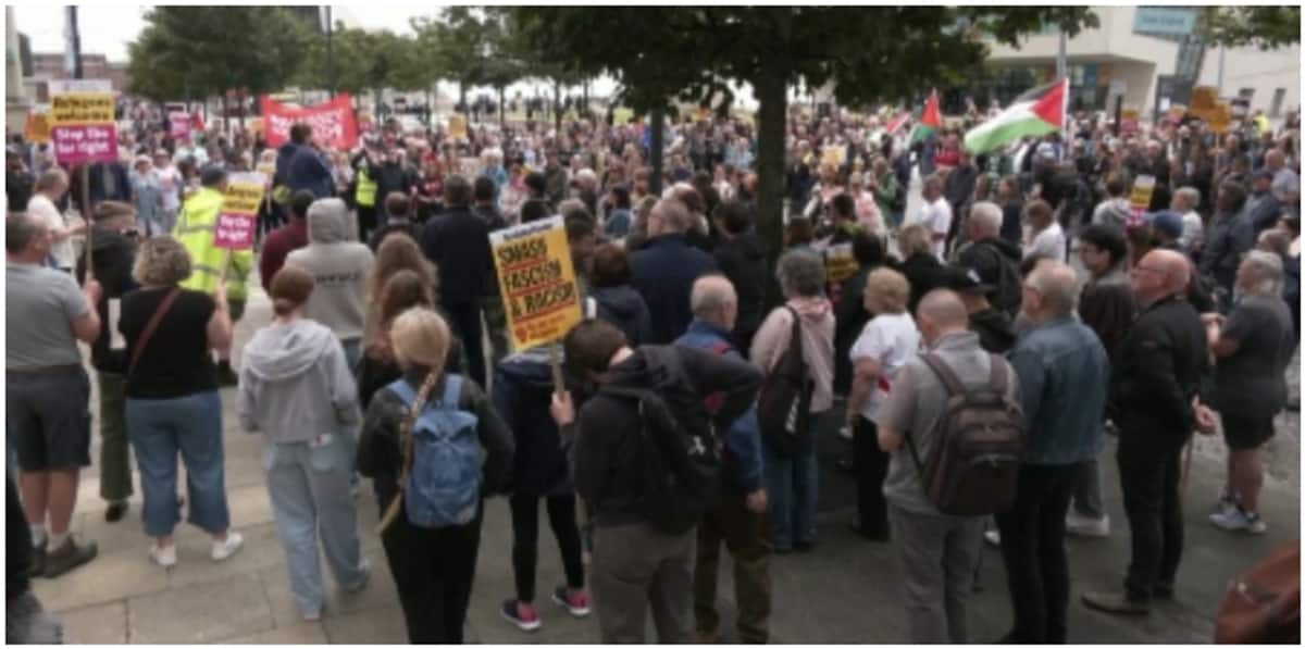 Thousands turn out at anti racist counter protests to stop the far right across the UK