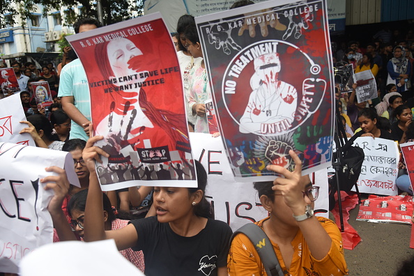 Junior doctors at RG Kar Hospital withdraw strike, announce sit-in hunger protest AJR