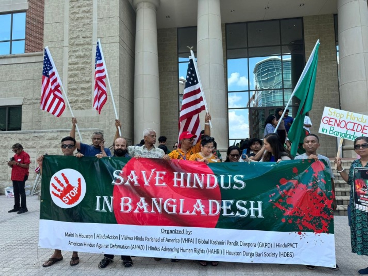 Houston Over 300 protest against violence targeting Hindus in Bangladesh, urge US intervention (WATCH) snt