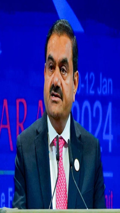 <p>ET रिपोर्ट के मुताबिक इससे लगभग 53,000 करोड़ रुपये का नुकसान हुआ, जबकि अडानी के 10 शेयरों का संयुक्त बाजार पूंजीकरण घटकर 16.7 लाख करोड़ रुपये रह गया।</p>

<p> </p>

<p> </p>
