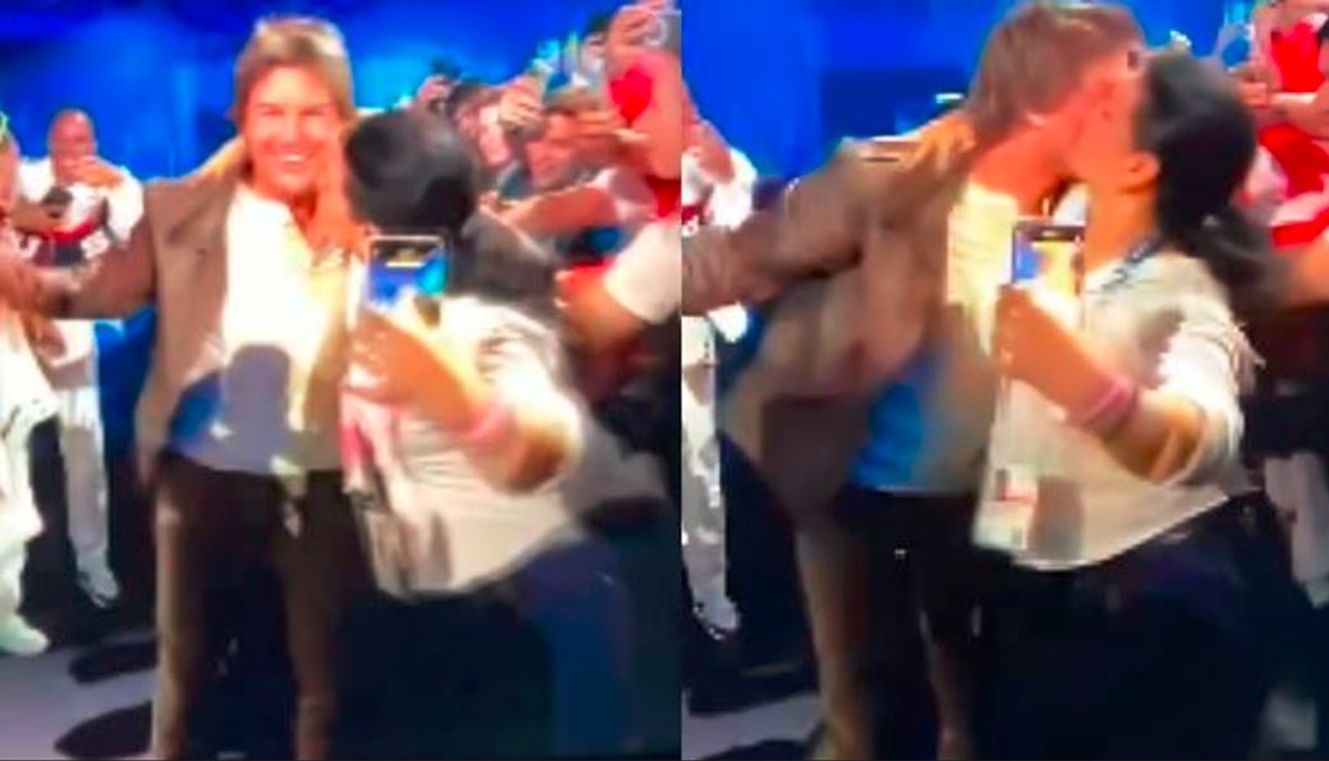 female fan was grabbed Hollywood actor Tom Cruise and forcefully kissed him at Paris Olympics 2024 closing ceremony video viral akb