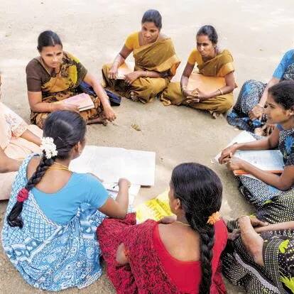 Andhra Pradesh డ్వాక్రా మహిళలకు అదిరిపోయే శుభవార్త...ఏకంగా పది వేలు..!
