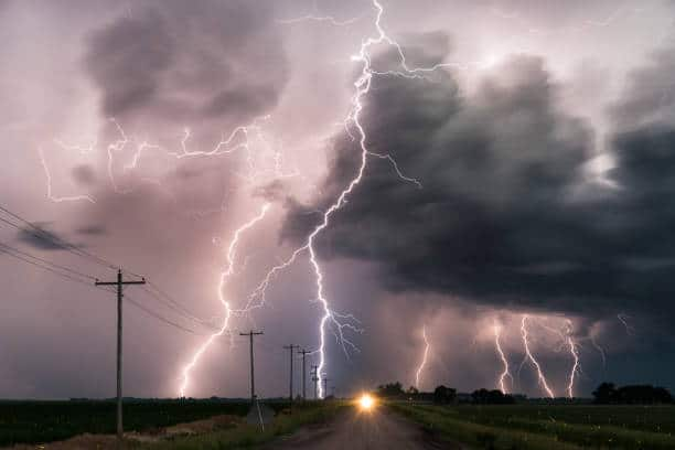 Chennai Meteorological Department informed that 13 districts of Tamil Nadu are likely to receive heavy rain vel