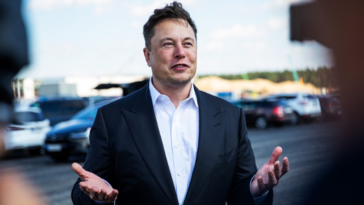 billionaire businessman Elon Musk briefly worked illegally in US in 1990s mrq