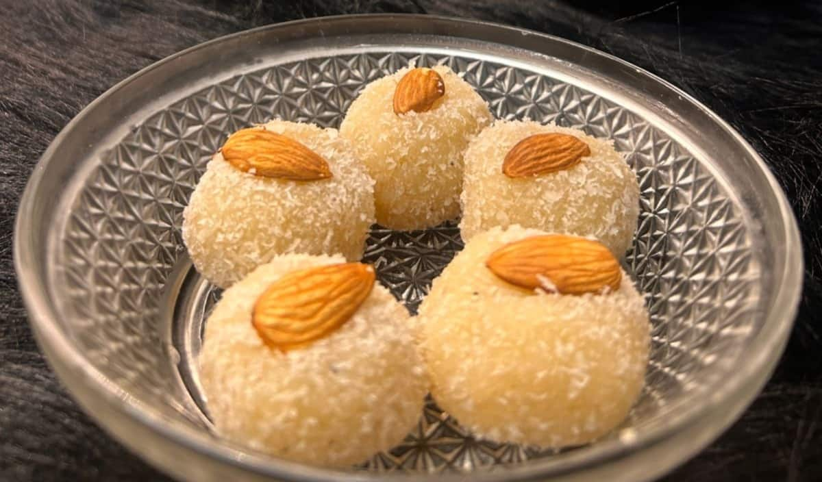 Raksha Bandhan 2024: Pistachio Mahalabia to Coconut Laddoo, easy recipes to surprise your brother! RKK