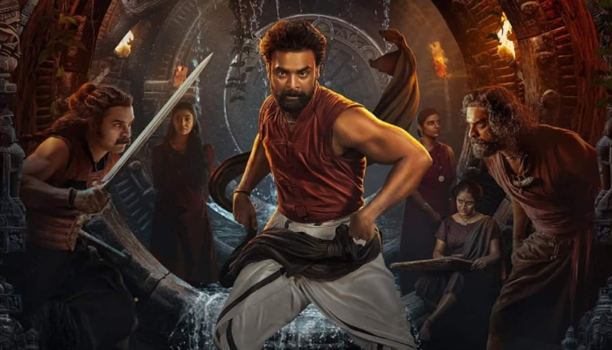 Ajayante Randam Moshanam Review: HIT or FLOP? Is Tovino Thomas's Onam release worth your time? Here's what audiences say RBA