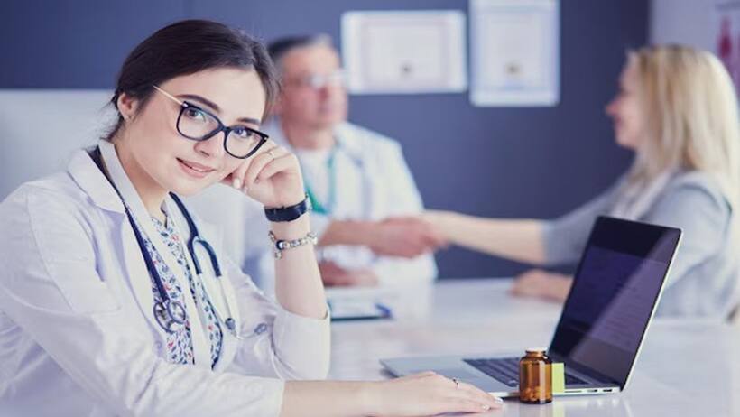 MCC NEET UG 2024: काउंसलिंग रजिस्ट्रेशन शुरू, 15% AIQ सीटों के लिए लिंक Open, जाने पूरा प्रॉसेस