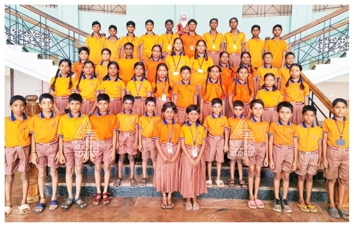 twenty three twins students at JSS Residential School Suttur mutt at mysuru gow