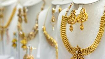 Gold price INCREASES on December 3; Check 22k, 24k rates today