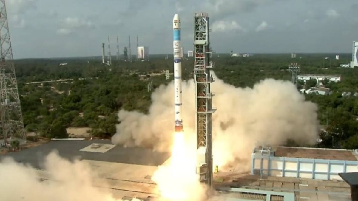 ISRO's new achievement: Earth Observation and SR-O DemoSat satellite successfully launched with SSLV-D3