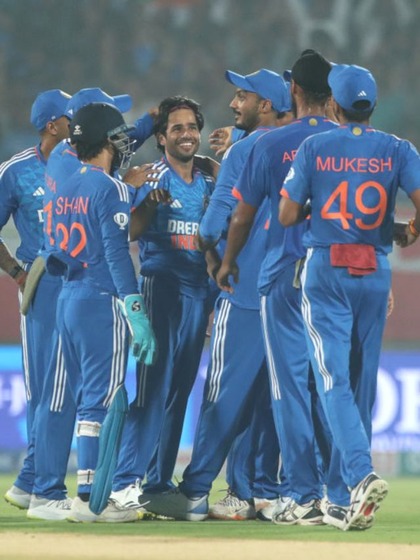 జాతీయ జట్టులోకి రాకముందే కోటీశ్వరులైన క్రికెటర్లు