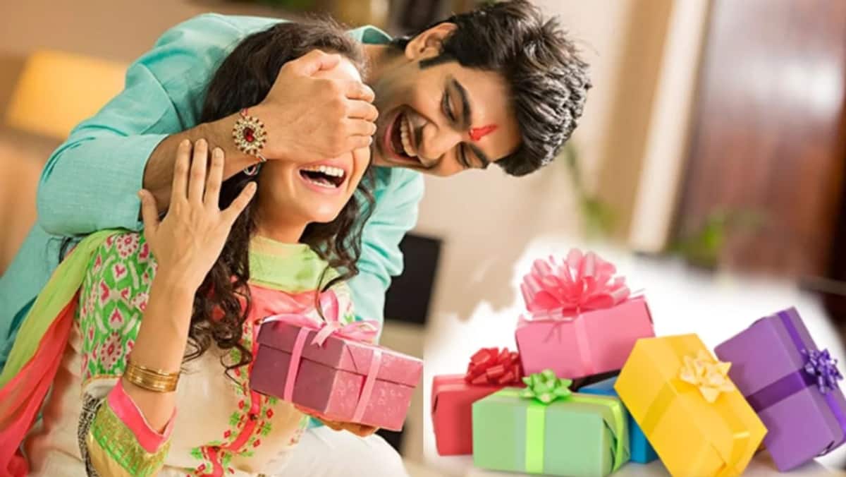 On Rakshabandhan, give your sister something special to ease her anxiety over kneading dough-rag