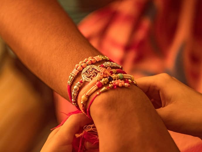 Raksha Bandhan Shubh Muhurat,Raksha Bandhan Muhurat for Rakhi,Raksha Bandhan Date 2024,Raksha Bandhan 2024Shubh Muhurat,Raksha Bandhan 2024 Date and Time,Raksha Bandhan 2024 Date,Raksha Bandhan 2024,Purnima Tithi,Bhadra Kaal,Best Time to tie Rakhi