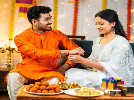 raksha-bandhan-2024-rakhi-festival-bhadra-timing-history-and-significance-in-hindi