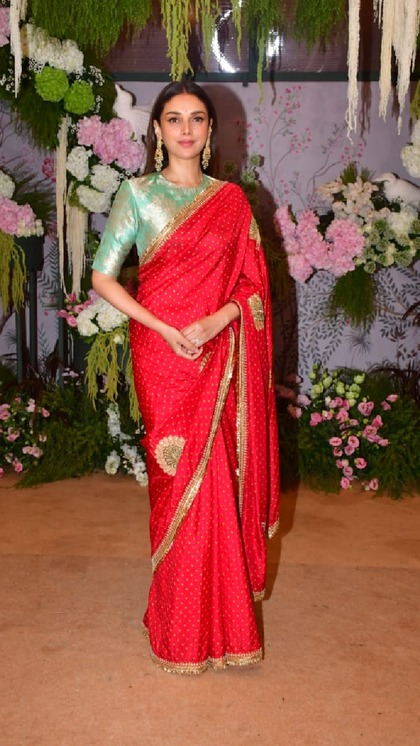 हरतालिका तीज में रूप चमकेंगा चांद सा,पहनें Aditi Rao Hydari सी 8 Saree
